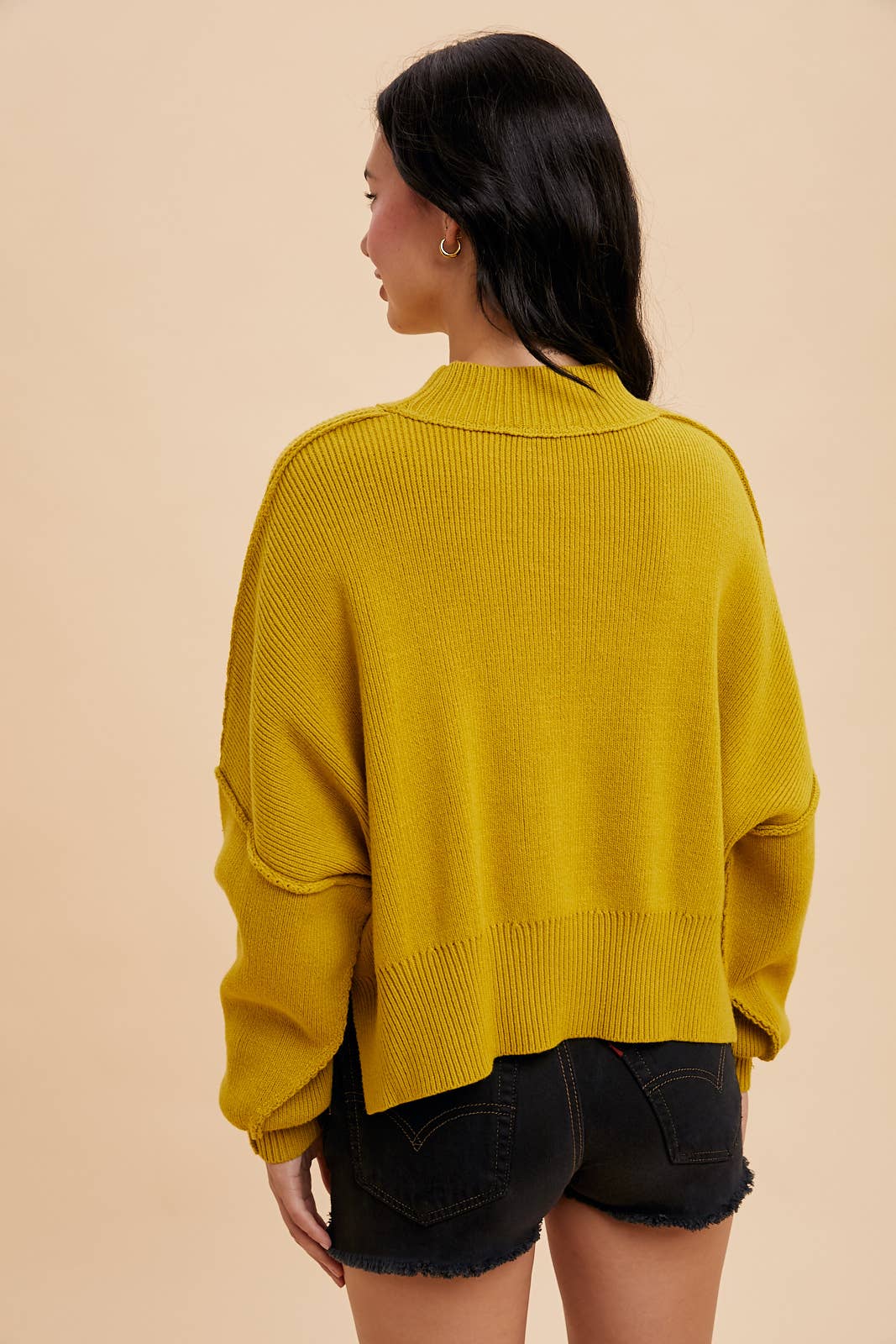 KNITTED MOCKNECK PULLOVER SWEATER: OLIVE YELLOW