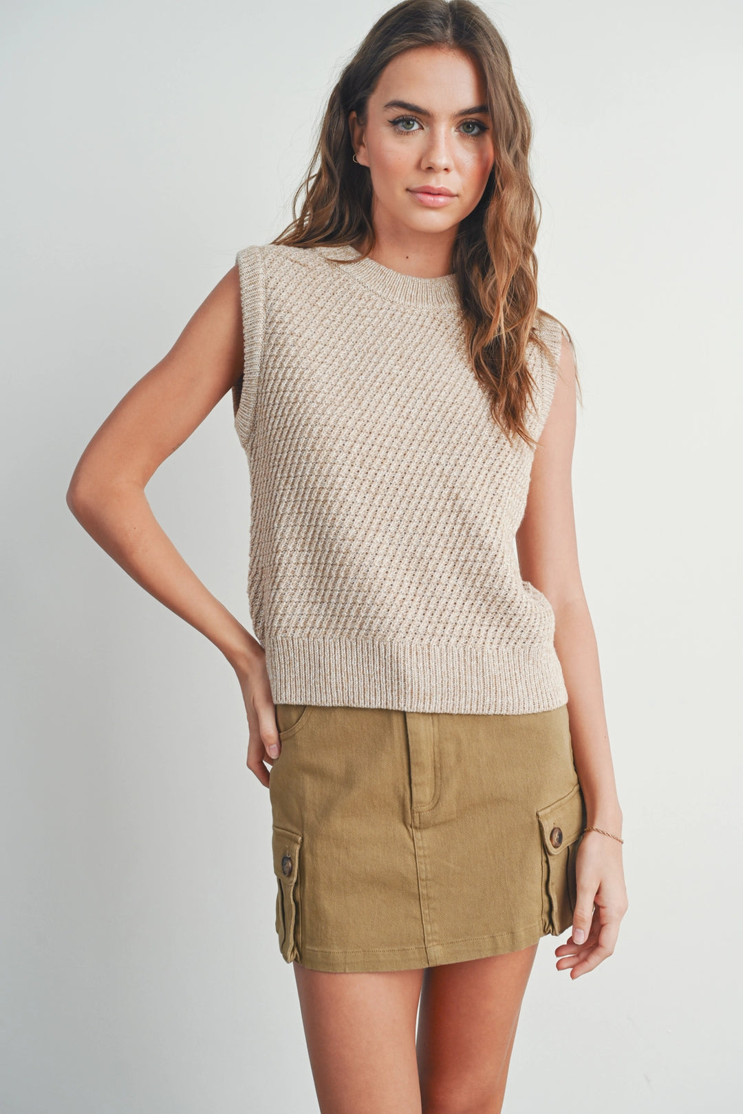 Sleeveless Crewneck Sweater Vest