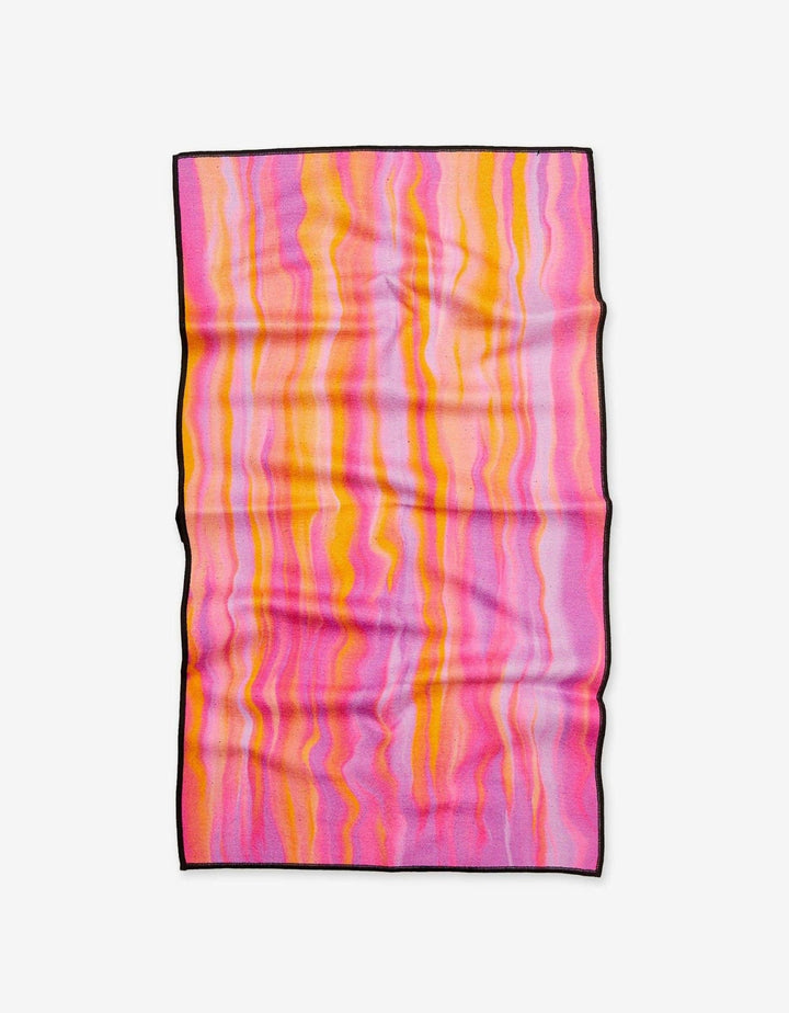Geometry The Rush Fitness Towel - The Color Collab