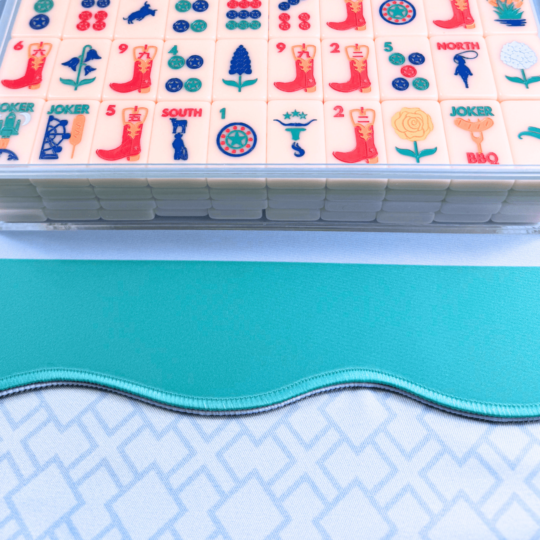 MAHJONG MAT | Color Wave | 31" x 31": Green Center - Pink Scallop - The Color Collab