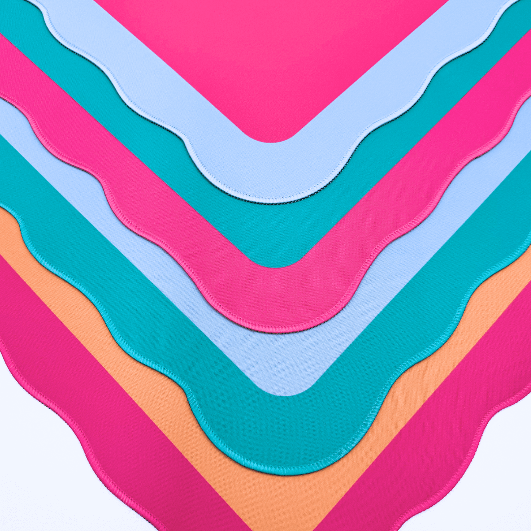 MAHJONG MAT | Color Wave | 31" x 31": Green Center - Pink Scallop - The Color Collab