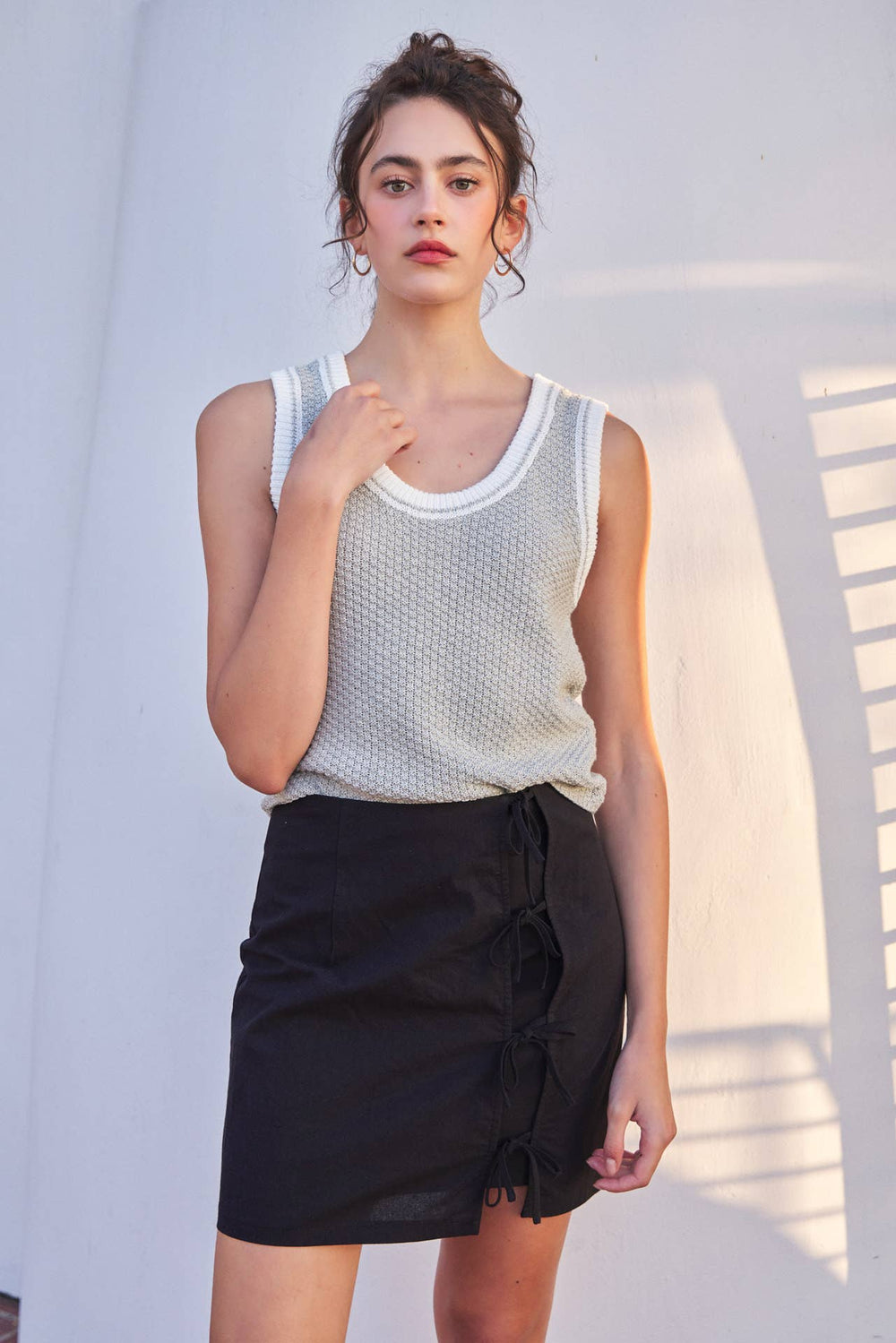 TEXTURED SWEATER TANK TOP WITH CONTRAST RIB - The Color Collab